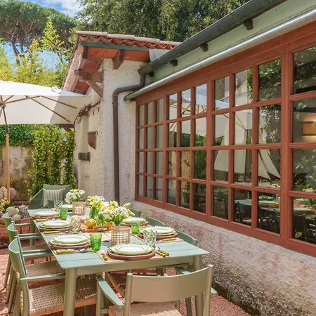 Casa *